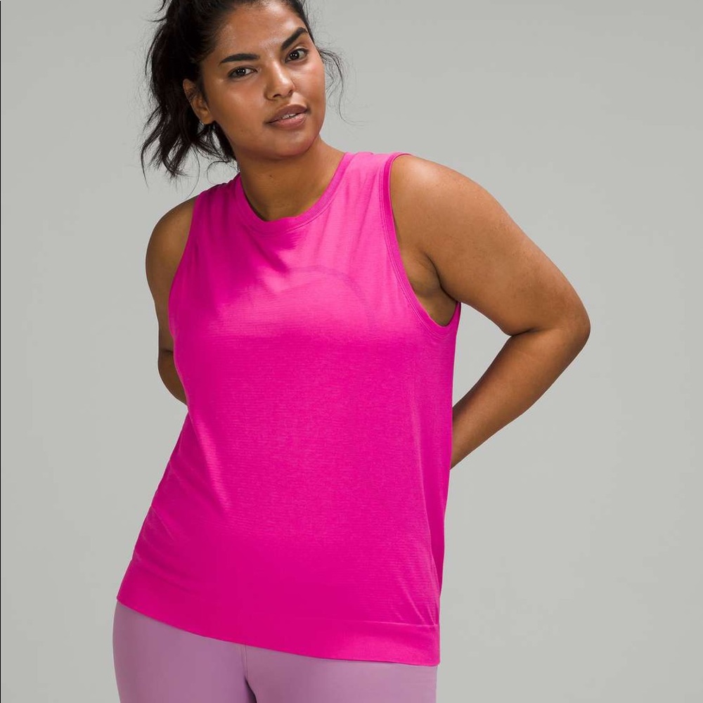 Lululemon swiftly breath muscle tank sonic pink size 2
